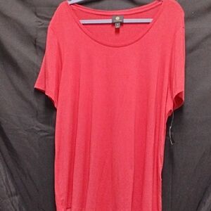 JM Collection Scoop Neck Short Sleeve Tee in Coral